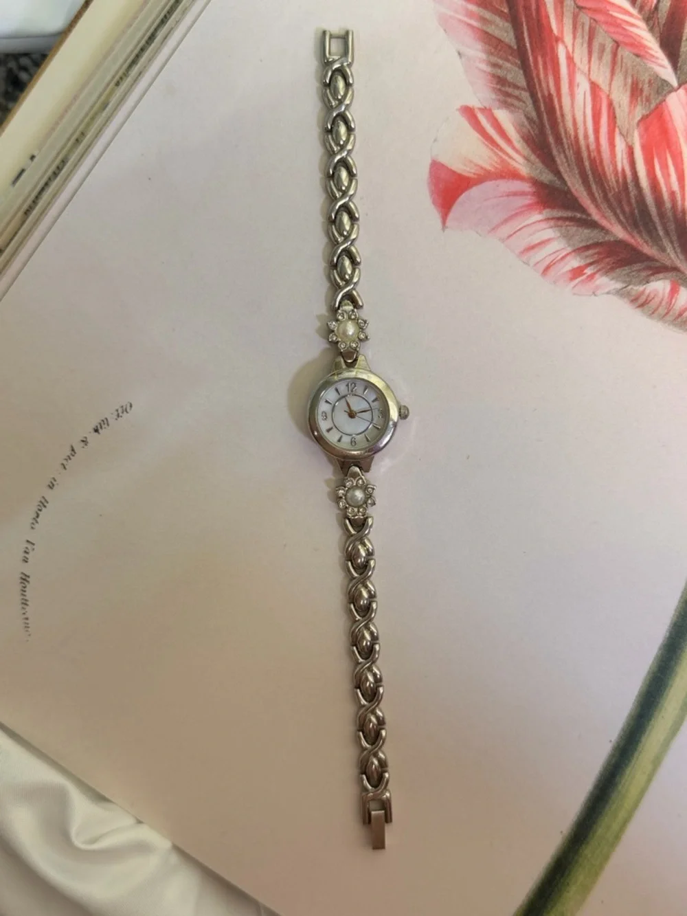 Vintage Silver Women's Floral Accent Bracelet Watch